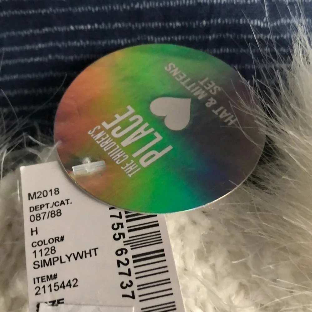 NWT The children’s place Hat & mittens set sizeS